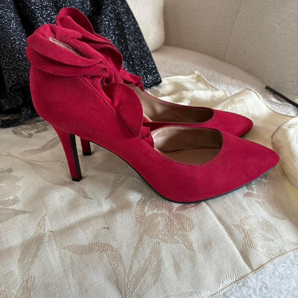 Christian-siriano Women's Red Courts